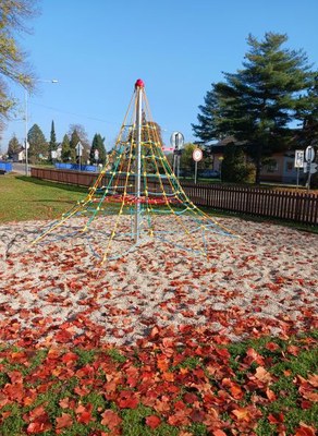 Důležité upozornění pro návštěvníky Dětského hřiště na ul. Bílovecké (u úřadu)