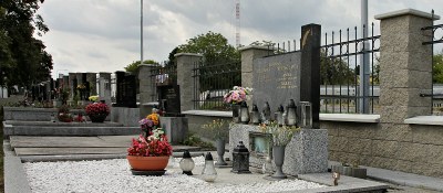 OMEZENÍ PARKOVÁNÍ NA PARKOVIŠTI u hřbitova